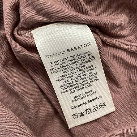 Aritzia Babaton Foundation V Neck Tee T-Shirt Neutral Mauve Pink Size S Small - Picture 7 of 7